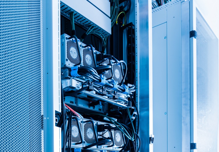 What’s the difference between a UPS and a generator?